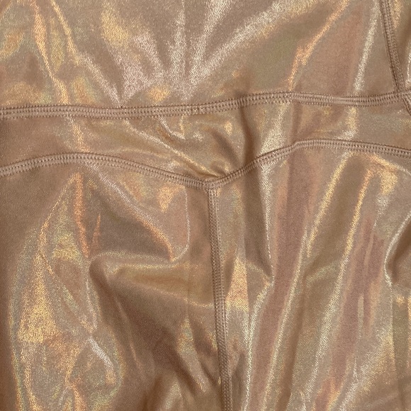 Fabletics PureLuxe Ultra High Waist 7/8 Iridescent Desert Leggings Medium NWT - Picture 9 of 11